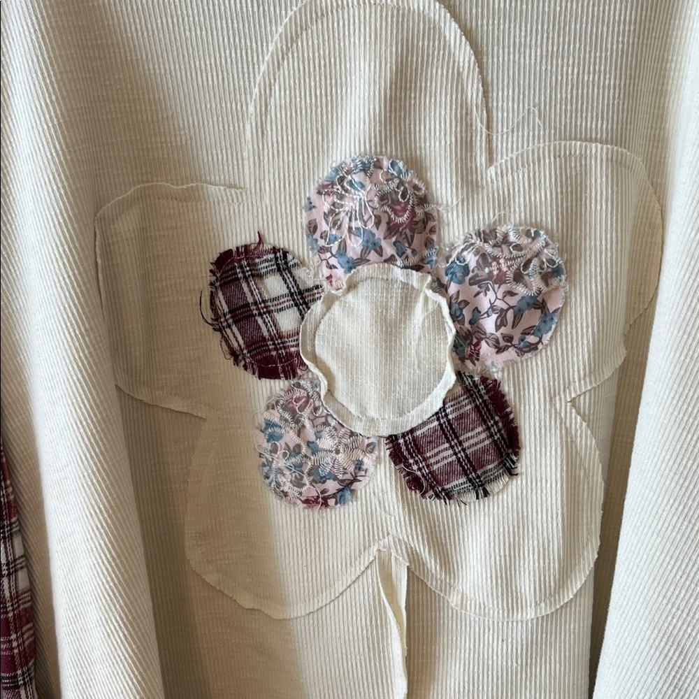 POL Cream Ribbed Knit Top with Burgundy Plaid Sleeves & Floral Applique - Picture 5 of 6